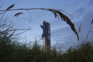 Le lancement de la fusée Starship était prévu dimanche à 18h30 locales de la base de l'entreprise américaine au Texas, dans le sud des Etats-Unis. KEYSTONE/AP/Eric Gay